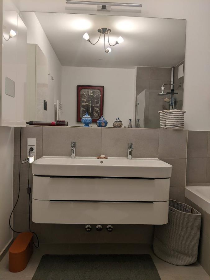 ברלין Either Private 2B2B Or Shared 1B1B, Luxury, Bright, Spacious מראה חיצוני תמונה